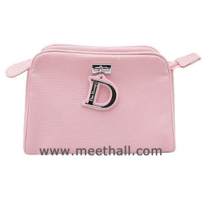 Dior迪奥 带大D吊坠粉色梯形化妆包
